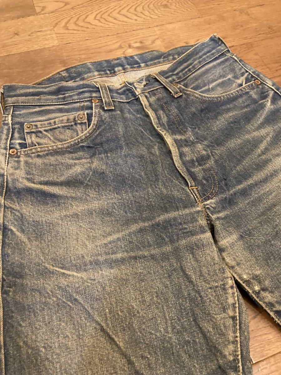 美品】Levi