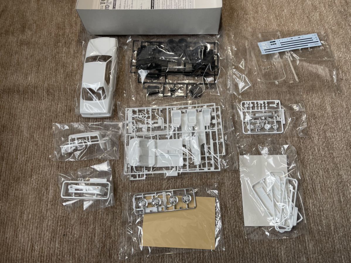 アオシマ1/24 日産シーマ当時仕様 Y31 インパル バラムンディ ザウバー