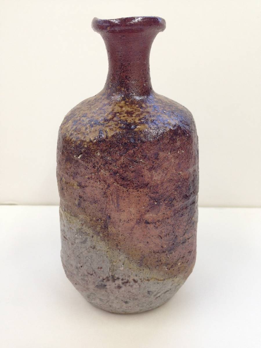 ⑦豊福博 備前 自然練込 一輪挿し 師：川端文男 陶芸 陶器 共箱 備前焼 陶芸 陶器 骨董 共箱 若福豊福博『備前自然練込花入』備前焼自然練込花入 備前焼 | 器 ギャラリー 香綵