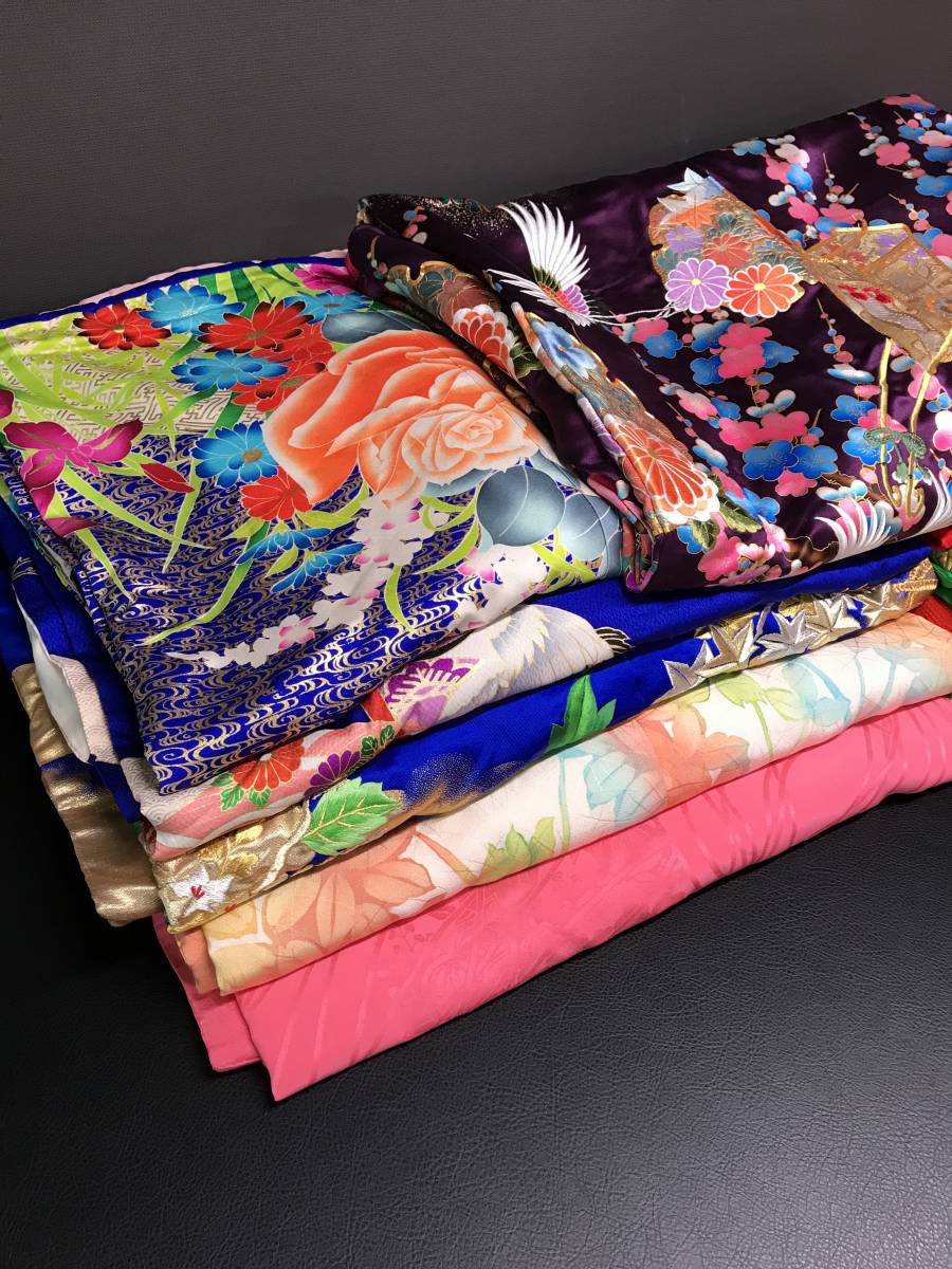 着物花水木 打掛 掛下 大振袖など大量１０点まとめ売り 結婚式 材料 着物リメイク パッチワーク リメイク素材 売買されたオークション情報 Yahooの商品情報をアーカイブ公開 オークファン Aucfan Com