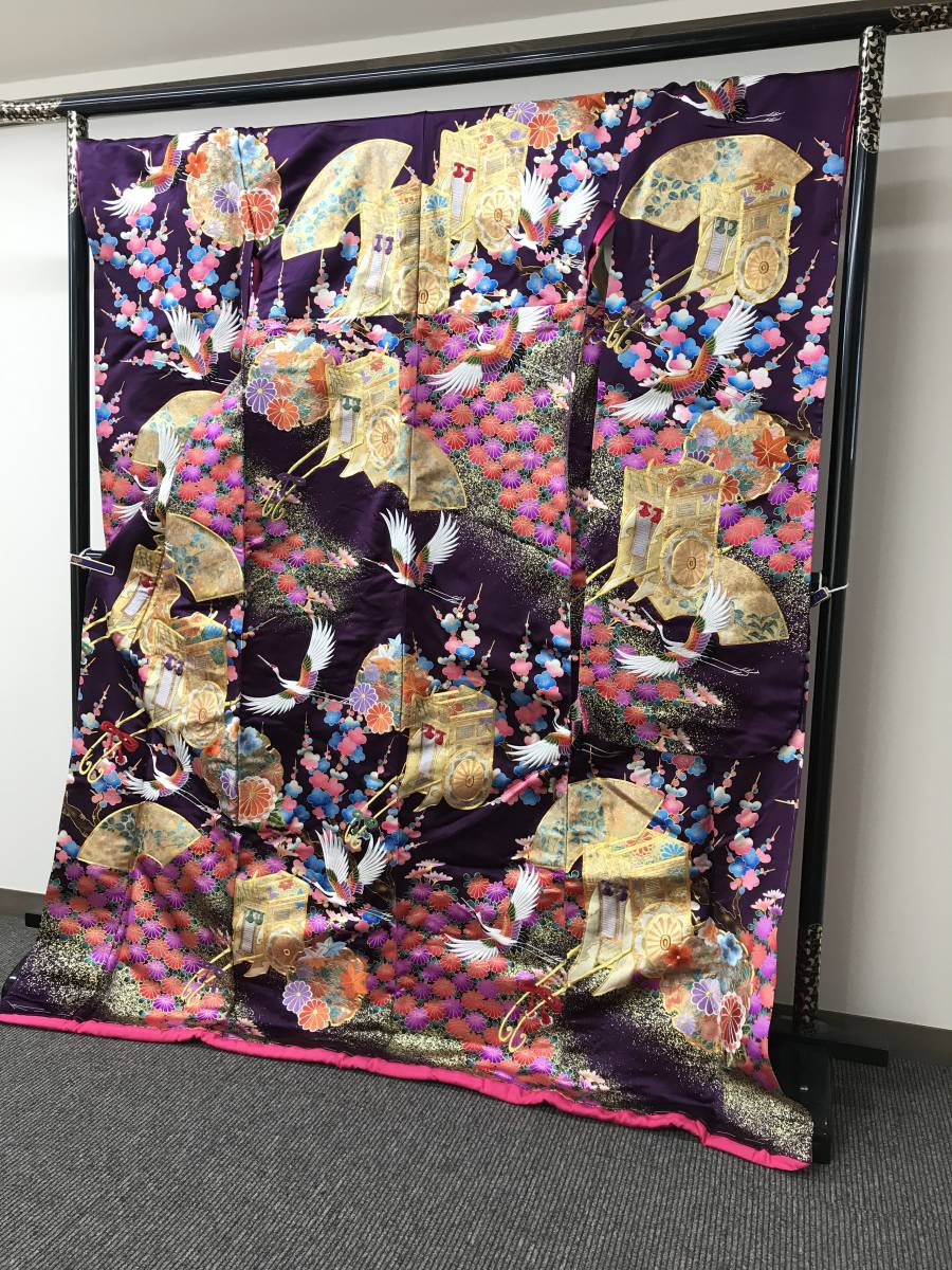 着物花水木 打掛 掛下 大振袖など大量１０点まとめ売り 結婚式 材料 着物リメイク パッチワーク リメイク素材 売買されたオークション情報 Yahooの商品情報をアーカイブ公開 オークファン Aucfan Com