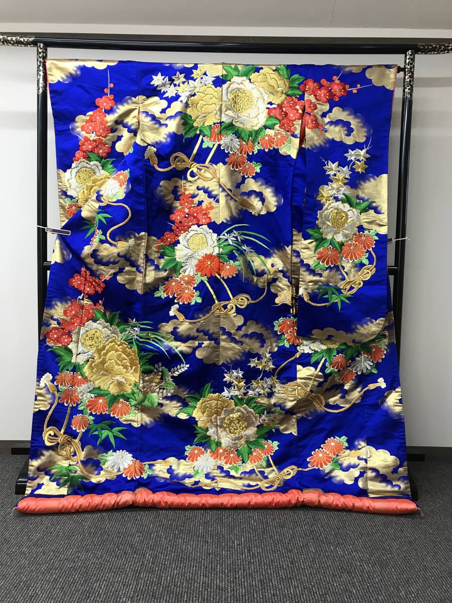 着物花水木 打掛 掛下 大振袖など大量１０点まとめ売り 結婚式 材料 着物リメイク パッチワーク リメイク素材 売買されたオークション情報 Yahooの商品情報をアーカイブ公開 オークファン Aucfan Com