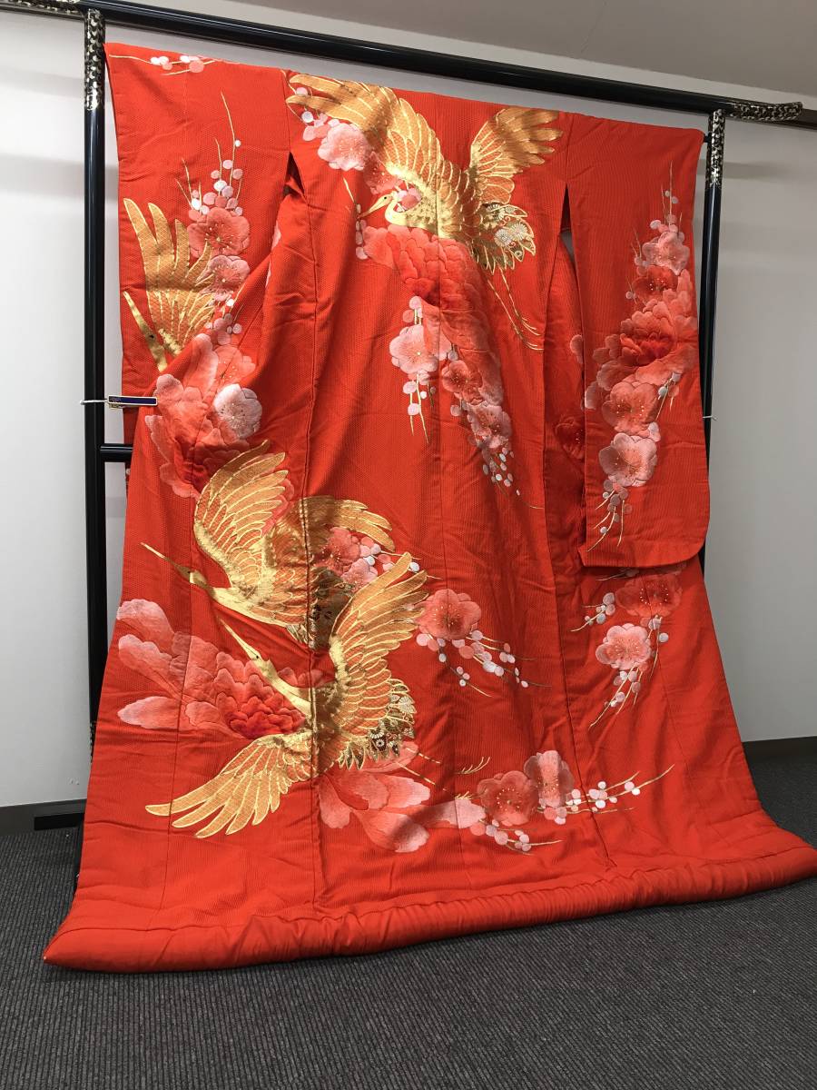 着物花水木 打掛 掛下 大振袖など大量１０点まとめ売り 結婚式 材料 着物リメイク パッチワーク リメイク素材 売買されたオークション情報 Yahooの商品情報をアーカイブ公開 オークファン Aucfan Com