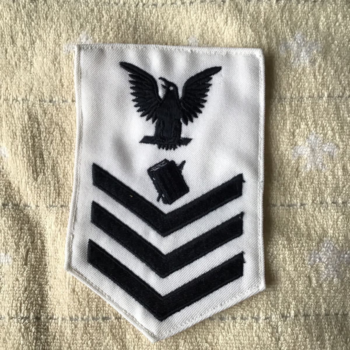 米軍 アメリカ軍 階級章 部隊章 いろいろまとめて 海軍 空軍 海兵隊 ８ 部隊章 階級章 売買されたオークション情報 Yahooの商品情報をアーカイブ公開 オークファン Aucfan Com