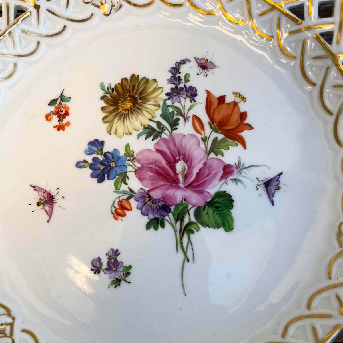 マイセン 大型コンポート 花ブーケと昆虫 1級 ボタン剣 口径：27.5