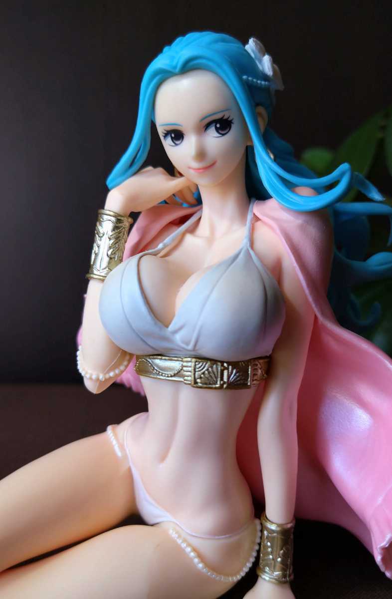 ワンピース ビビ フィギュア Glitter Glamours ネフェルタリ ビビ ヴィヴィ Mqui One Piece 売買されたオークション情報 Yahooの商品情報をアーカイブ公開 オークファン Aucfan Com