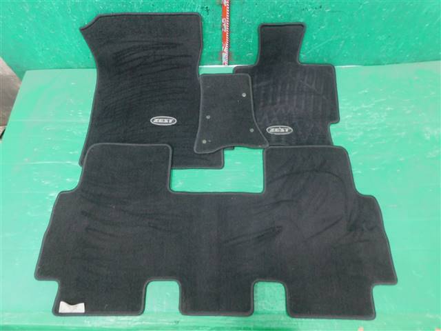 ＪＥ１　ゼストスパーク　フロアマット　25062