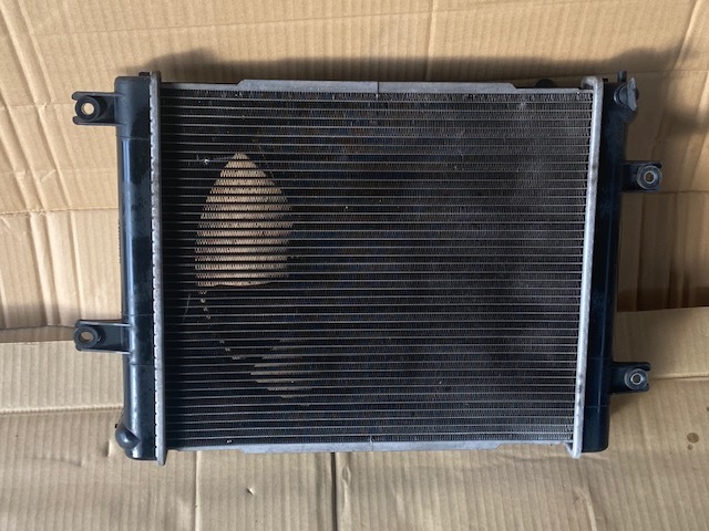 正規品，新作 ミニキャブ トラック U61T 純正 ラジエター ラジエーター 電動ファン付き S2623 ＰＰ(ラジエーター)｜売買されたオークション情報、yahooの商品情報をアーカイブ公開 - オークファン 三菱用