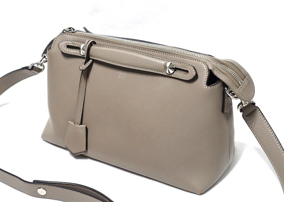 定価18.5万 美品 FENDI フェンディ バイザウェイ ミディアム 2WAY 