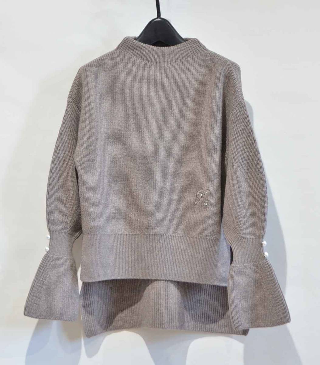 お買い得，豊富な Rene ルネ 21AW パール装飾 ロゴ刺繍 ハイネック ニット 長袖 トップス 34 Y-26257B(ルネ)｜売買されたオークション情報、yahooの商品情報をアーカイブ公開 - オークファン ルネ