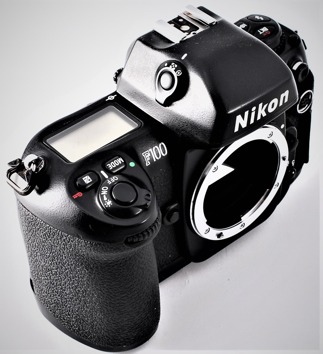 ★ NIKON ニコン F100 + DR-4 + SIGMA 17-35mm D F2.8-4 + TAMRON SP AF MACRO 90mm F2.8 ★ かなり美品 動作品 訳有 ★ 一円出品 送料無料 F100 Nikon ニコン a D800 F-Mount