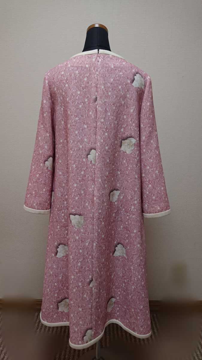 エムズグレイシー 今季物 ツィード風プリントにお花を飛ばしたAライン 