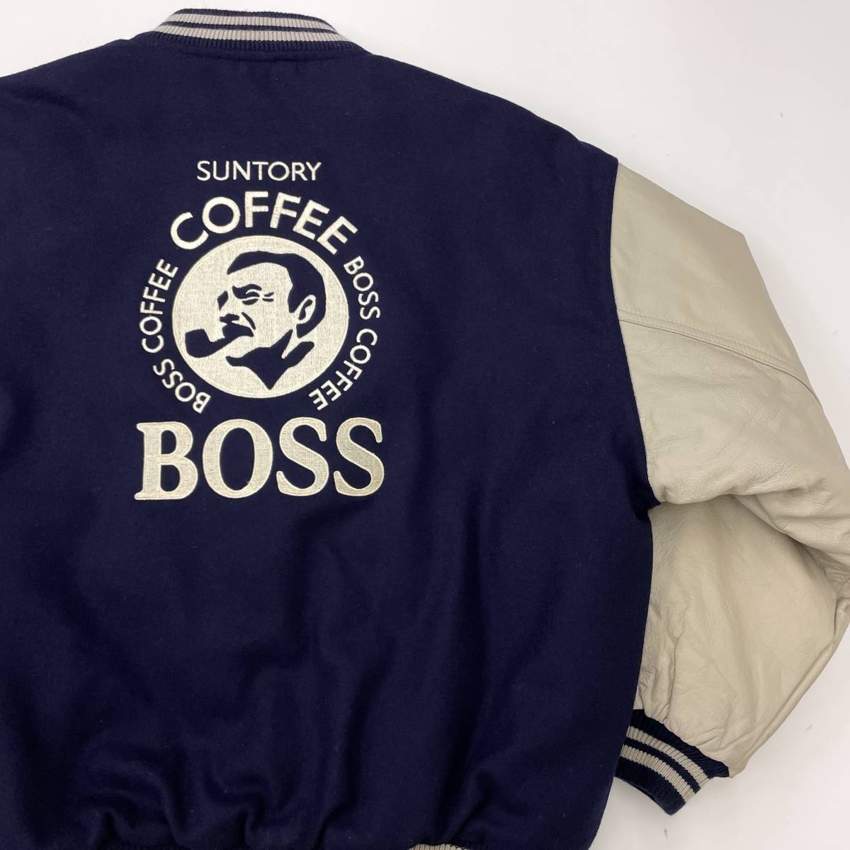 新品♡SUNTORY BOSS♡ボスジャン スタジャン 袖レザー 牛革 本革 レア 非売品 ボスジャン 袖レザー 本革 スタジャン メンズ Fサイズ