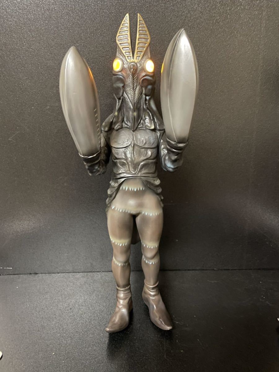 ウルトラマン バルタン星人ビッグサイズソフビLED発光バルタン星人3