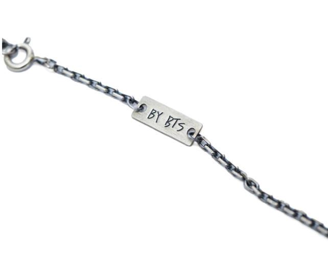 BTS SUGA GUITAR PICK NECKLACE BLACK ユンギ シュガ ギター ピック
