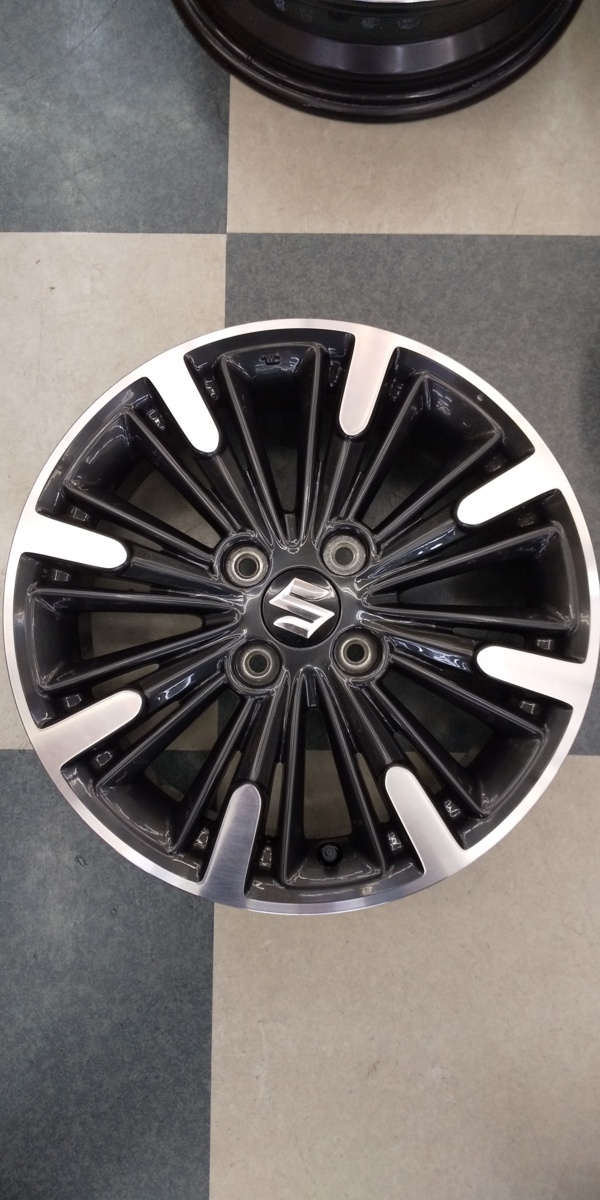 SUZUKI純正　スペーシア１５インチ４．５J＋４５　４H１００　中古品4本セット