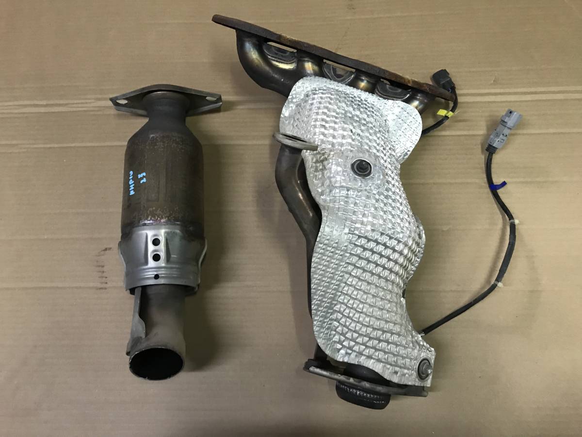 触媒 トヨタ アクア NHP10 1NZ FA4 21080 素材用触媒 キャタライザー
