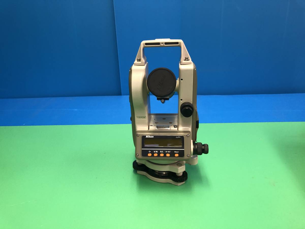 正規品，送料無料 Nikon NE-10LC ニコン 測定器 測量機 デジタル電子 セオドライト ケースあり 動作未確認ジャンク(測量、角度計)｜売買されたオークション情報、yahooの商品情報をアーカイブ公開 - オークファン 測量、角度計