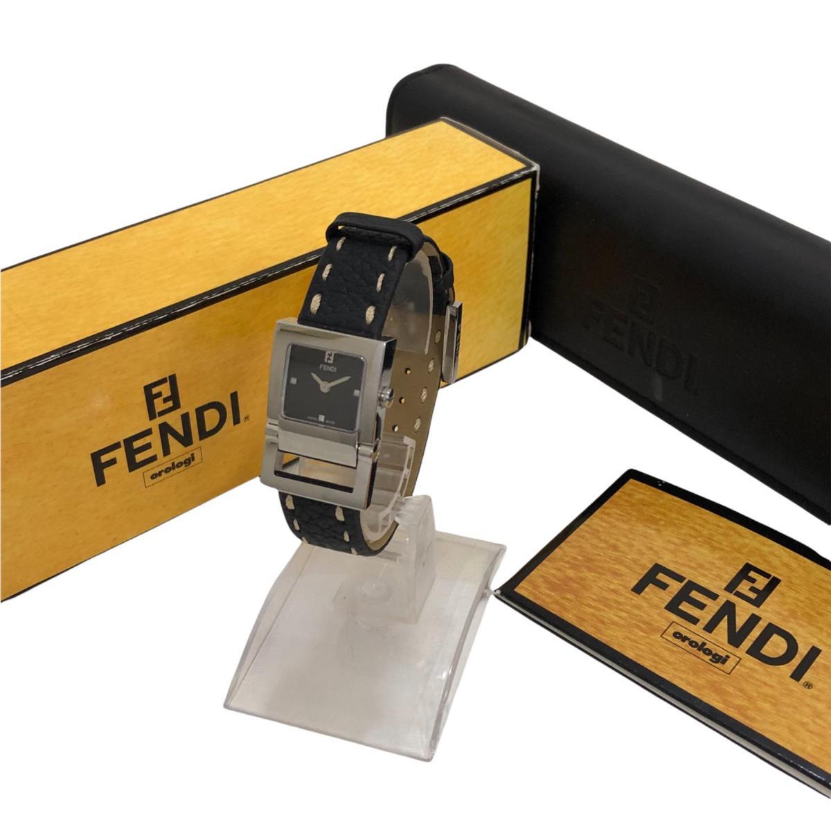 稼動品FENDI フェンディ黒文字盤スクエア腕時計