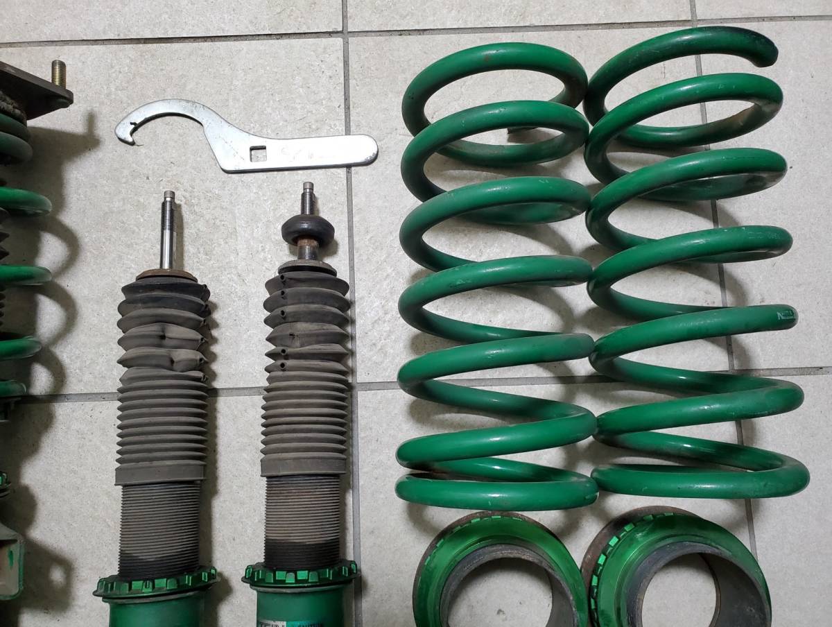 エルグランド4WD E51/ME51/MNE51/NE51 フルタップ式車高調TEIN
