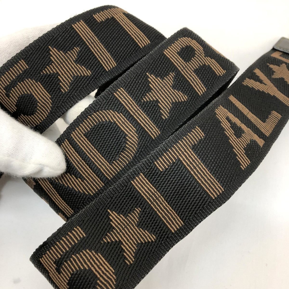 中古 FENDI フェンディ ショルダーストラップ ストラップユー ROMA 