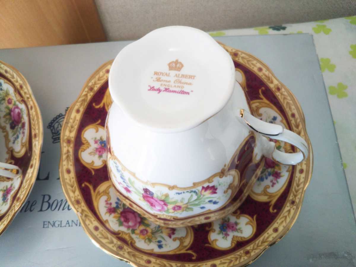 ロイヤルアルバート ROYAL ALBERT - レディーハミルトン レディハミルトン カップ&amp;ソーサー Albert １客 最終値下 廃盤 希少 ロイヤルアルバート☆レディ レア美品英国製 カップ＆ソーサー 美品ロイヤルアルバート☆レディハミルトン