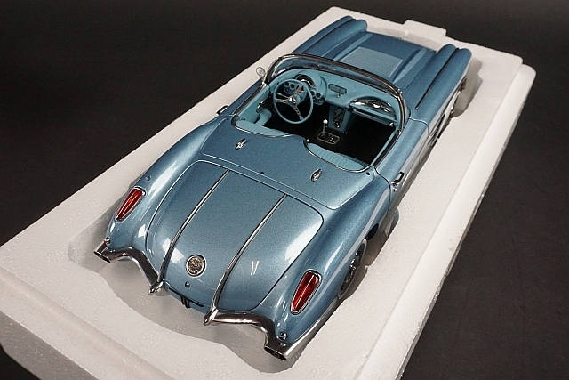 AUTOart オートアート 1/18 Chevrolet シボレー Corvette コルベット 