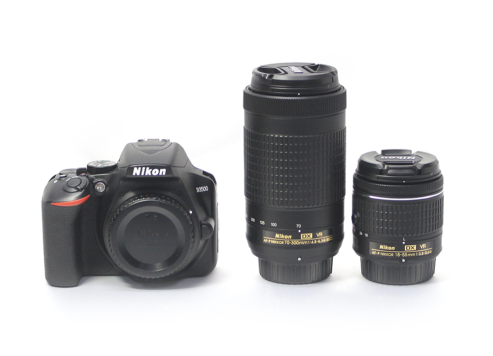 極美品 Nikon/ニコン D3500 ダブルズームキット 18-55 VR + 70-300 VR