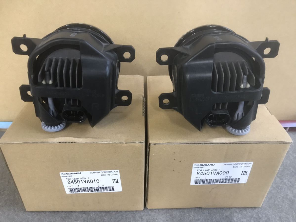 スバル純正LEDフォグランプ 左右セット中古品 点灯確認済 レヴォーグ
