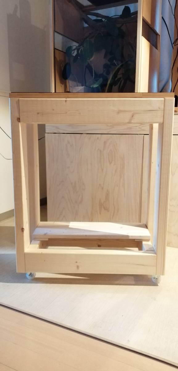 水槽台 自作 60 幅 キャスター付き ６０ 規格水槽用 水槽台 売買されたオークション情報 Yahooの商品情報をアーカイブ公開 オークファン Aucfan Com