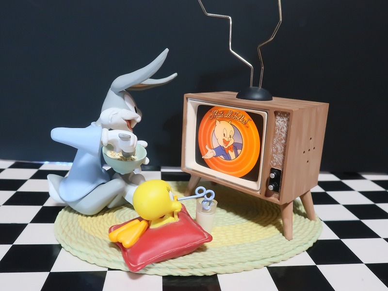 爆レア 絶版 ルーニーテューンズ バックスバニー トゥイーティー 待ちに待った土曜の朝のアニメ番組 その他 売買されたオークション情報 Yahooの商品情報をアーカイブ公開 オークファン Aucfan Com