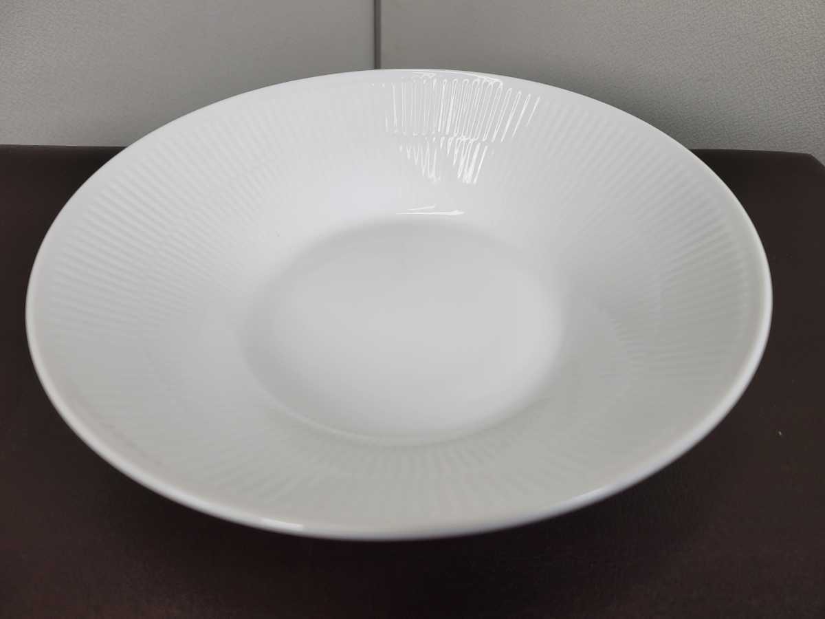 ROYAL COPENHAGEN ロイヤルコペンハーゲン ホワイトフルーテッド