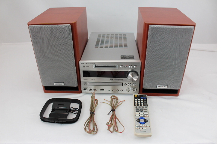 オーディオ機器 ONKYO FR-UN7 DVD/MDチューナーアンプとD-N7 スピーカー