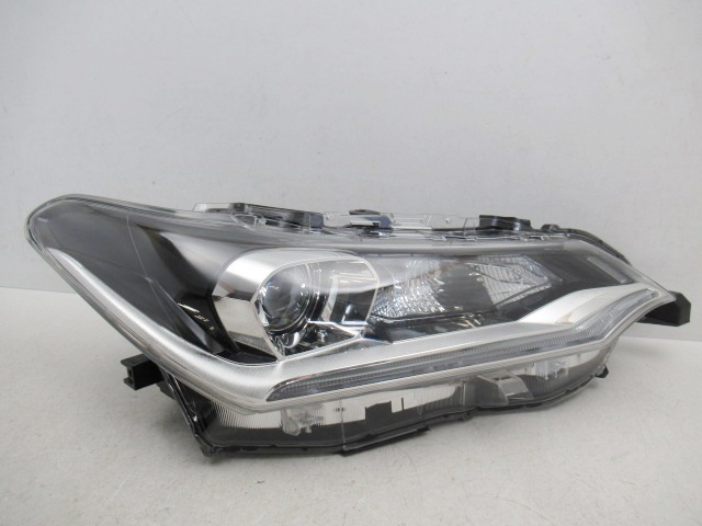 カローラフィールダー　後期　右ヘッドライト 67855C カローラフィールダー WxB 160 後期 純正 右 ヘッドライト LED