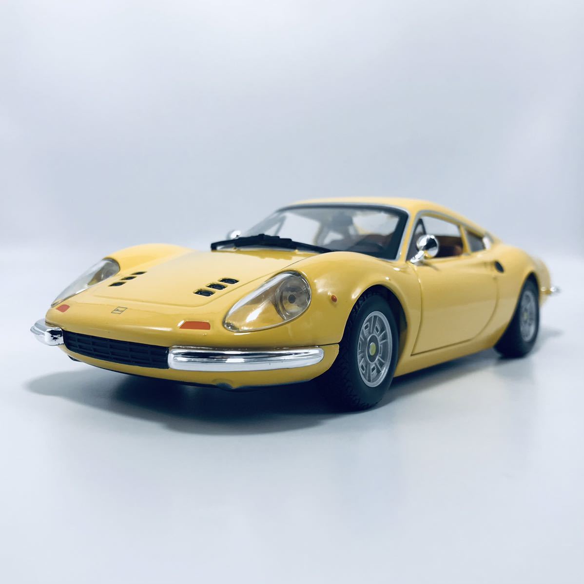 DeAGOSTINI burago ブラーゴ 1/24 1969年型 フェラーリディーノ 246GT 