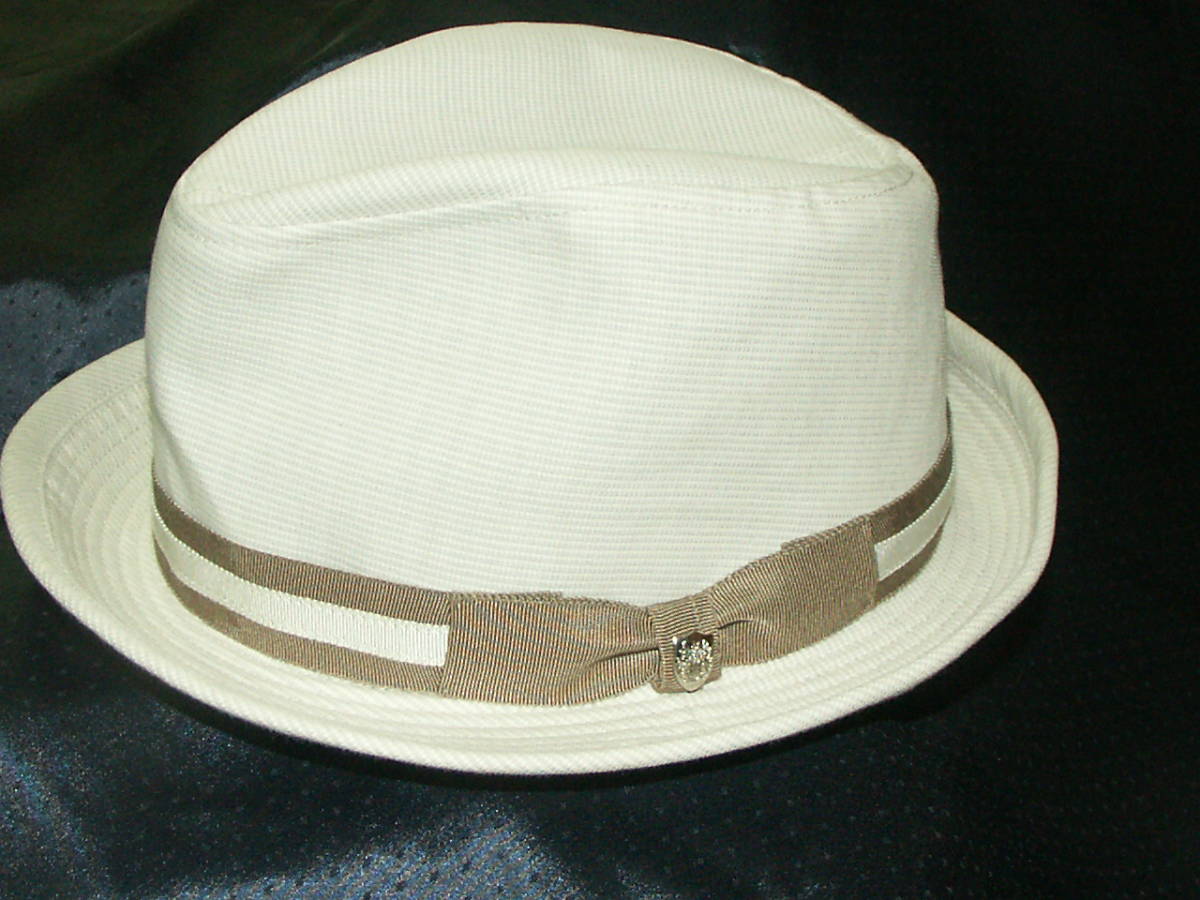 HT1QLM0205☆新品 英国王室御用達ブランド　 DAKS ダックス【М】サイズ調節可　日本製　麻混 ハット ソフト帽 DAKS ダックス 超美品英国王室御用達ブランドDAKS日本製ハウスチェックパイピングハンチング 紳士服に革命起こし130周年｜THE 英王室愛用のダックス 清涼