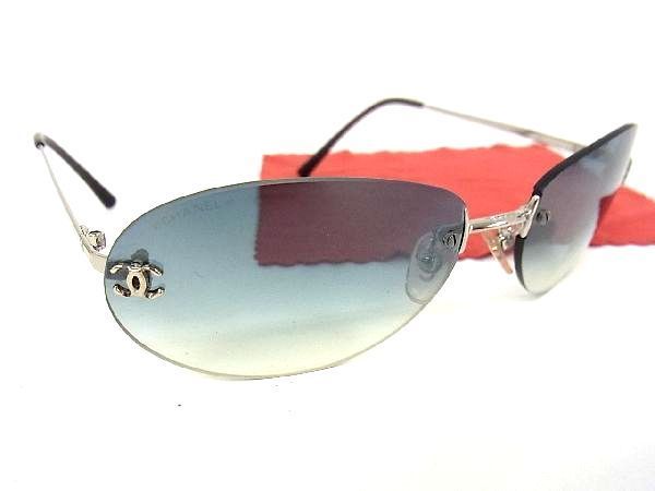 送料無料，SALE 1円 CHANEL シャネル ココマーク 4013 C.124/55 59 16 130 サングラス メガネ 眼鏡 アイウェア シルバー系 Z6749bM(サングラス)｜売買されたオークション情報、yahooの商品情報をアーカイブ公開 - オーク 服飾小物