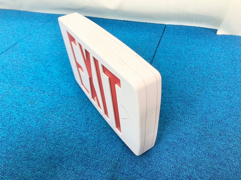 米軍放出品】未使用品 非常口サイン 2個 避難口 EXIT 電飾看板 防災  