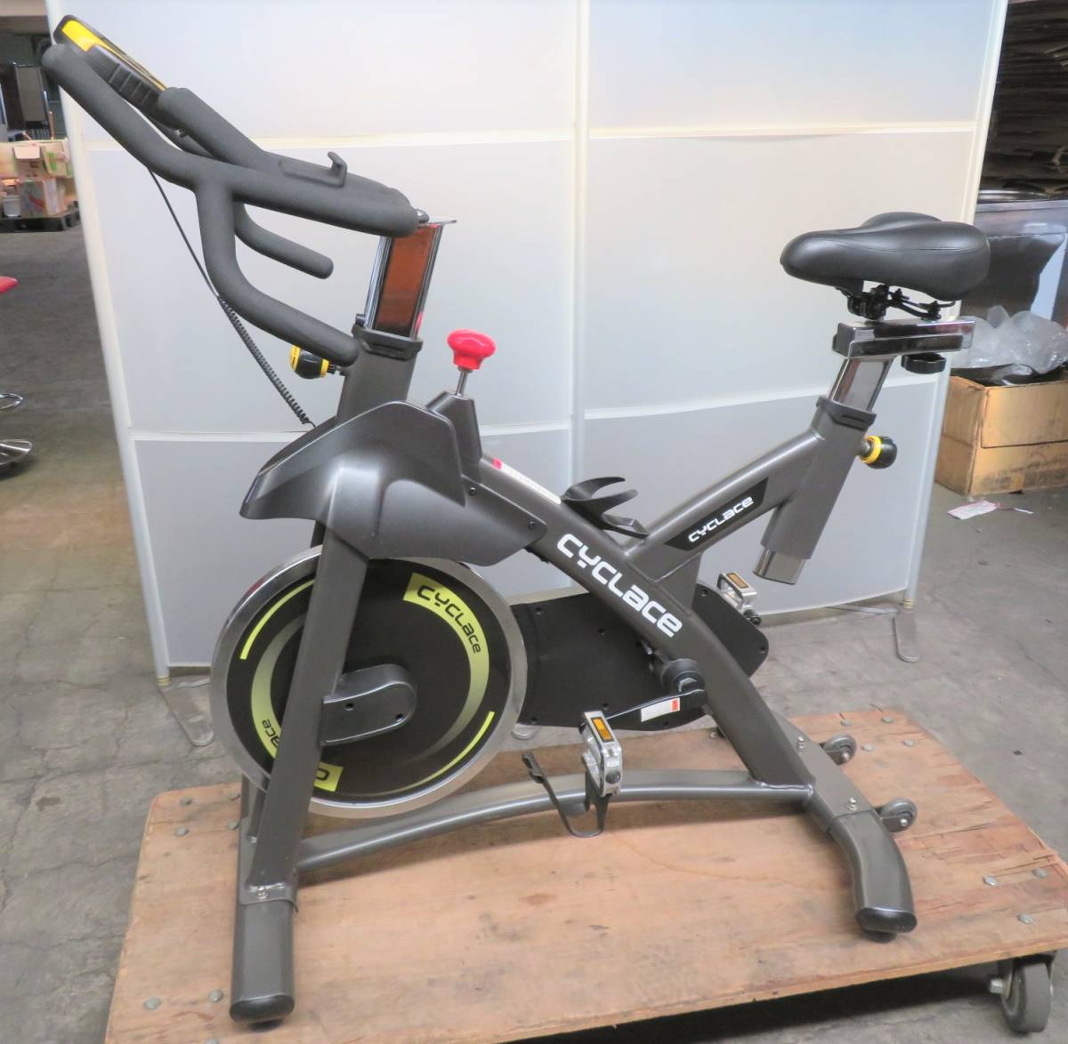 イ-211）来店・引き取り限定☆CYCLACE☆スピンバイク・フィットネス 