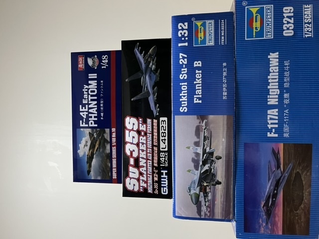 人気セール，得価 1/32 1/48 現用機大型模型セット F-117 Su-27 Su-35 F-4E 同様(その他)｜売買されたオークション情報、yahooの商品情報をアーカイブ公開 - オークファン その他