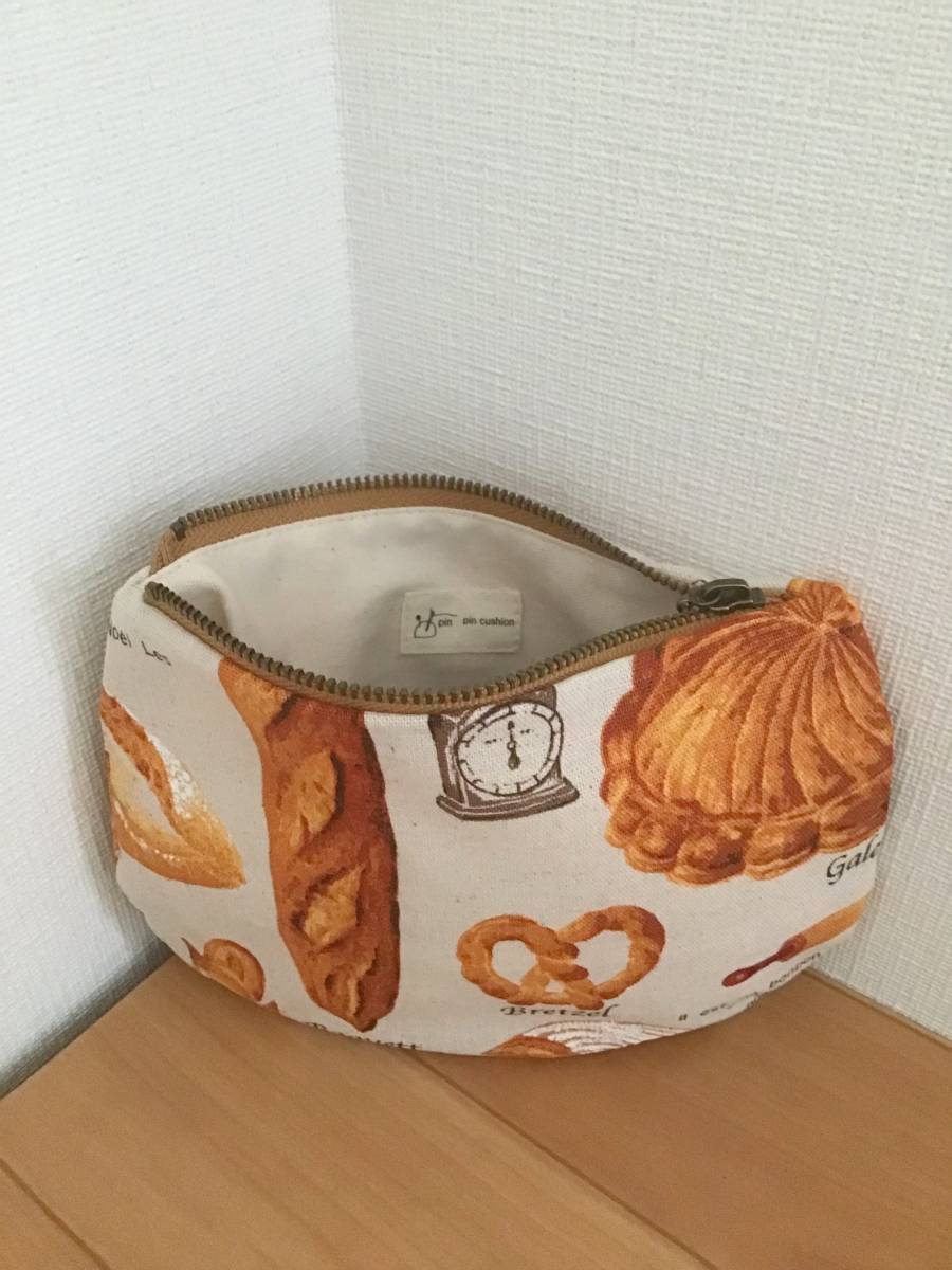 刺繍 - サブバッグ ミニ Brady｜コットン コットン ＊＊　ハーフリネンキャンバス　ベーカリー　エコバッグ・サブバッグ　 ファスナーポーチも　＊＊ハンドメイド