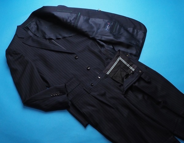 新品17.3万円 大手百貨店扱い 春夏『Ermenegildo Zegna ゼニア TROPICAL 伊製生地』ウール100% ストライプ スーツAB7濃紺(B) 1508061