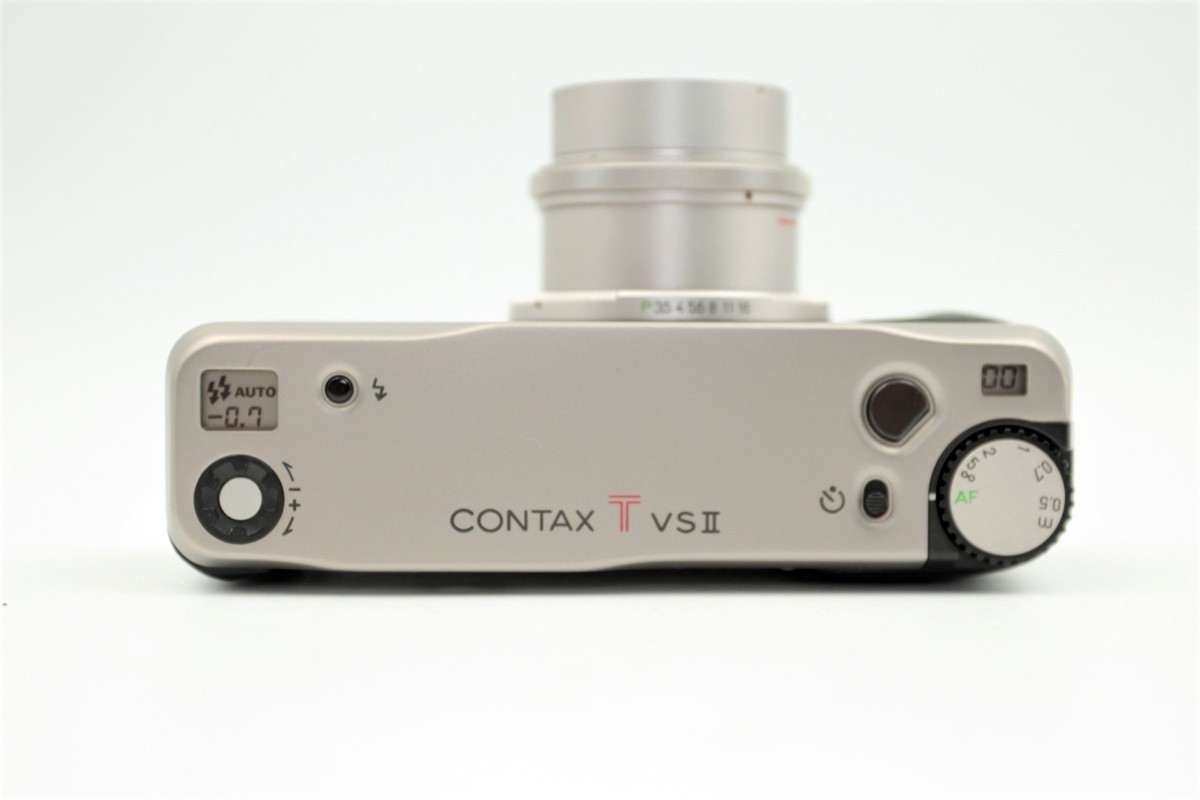 コンタックス CONTAX TVS II TVS Ⅱ 2 Carl Zeiss Vario-Sonnar 28-56mm F3.5-6.5 T* フィルムカメラ 化粧箱 取説 ストラップ付 TVS コンタックス CONTAX コンパクトフィルムカメラ II」は色乗りの良い高級コンパクト 付属品