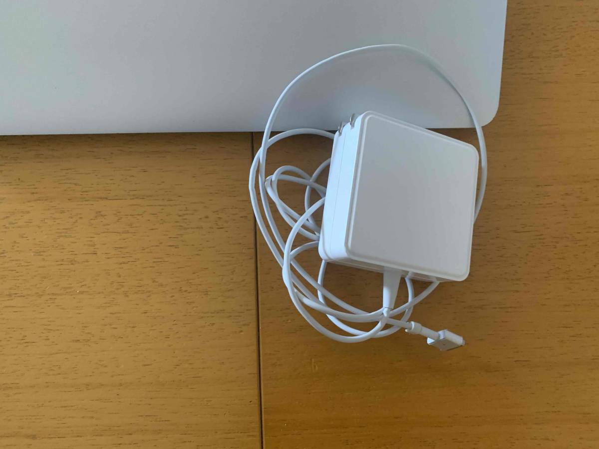 ジャンク】MacBook Pro 15インチ 2014辺り 8GB SSD多分256 or 512 Pro