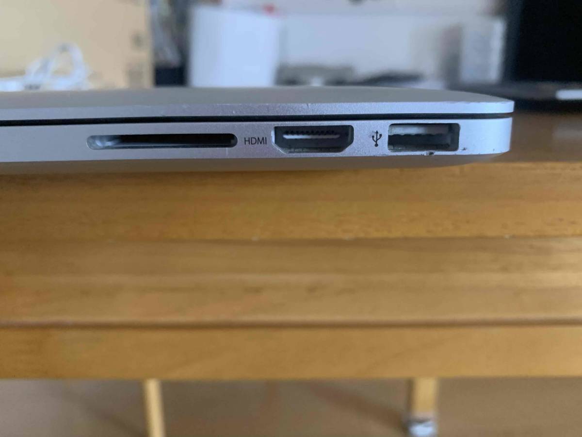 ジャンク】MacBook Pro 15インチ 2014辺り 8GB SSD多分256 or 512 Pro