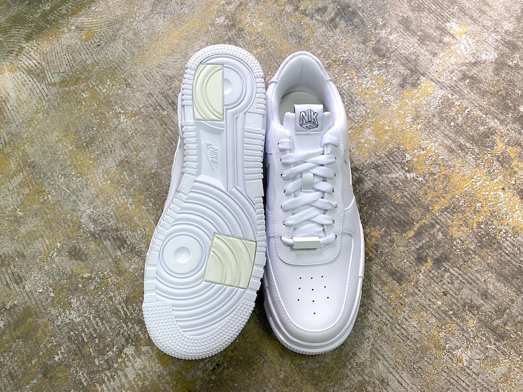 人気のホワイト! JP25.5cm Nike WMNS AIR FORCE 1 PIXEL ナイキ