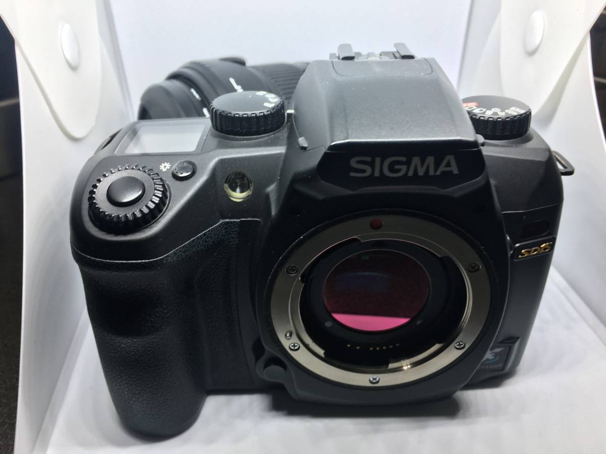 SIGMA シグマSD15＋レンズ18mm−125mmF3.8-5.6DC OS HSM