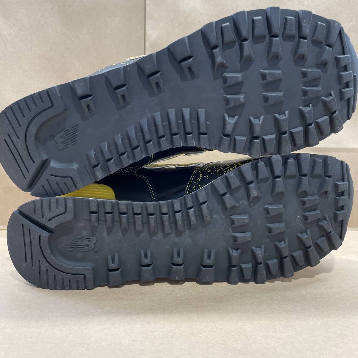 2007年製】 US8.5 26.5cm NEW BALANCE M574JGMD BLACK/YELLOW 