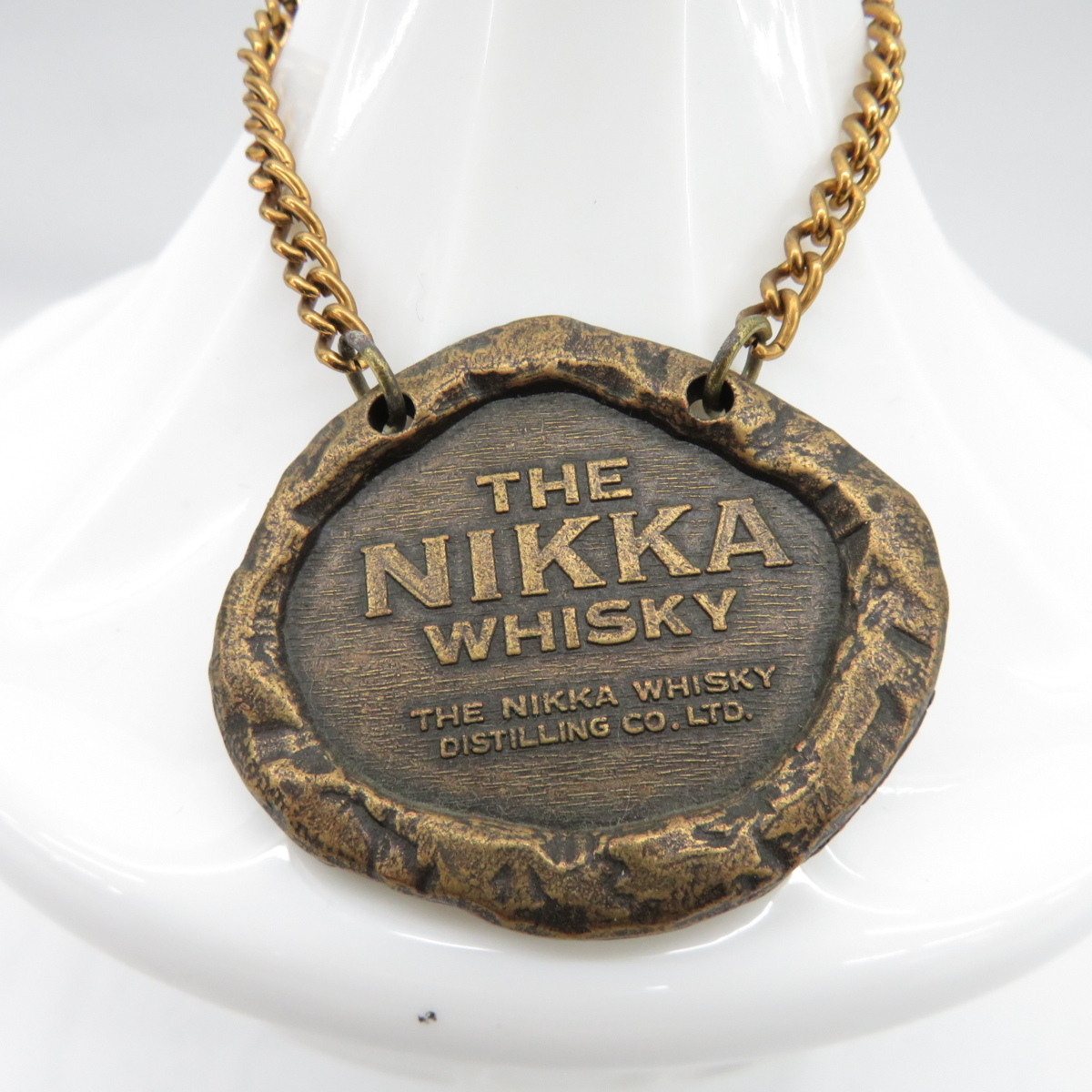 未開栓】NIKKA ザ・ニッカ 鶴 陶器ボトル ウイスキー 700ml 43％ 1438g