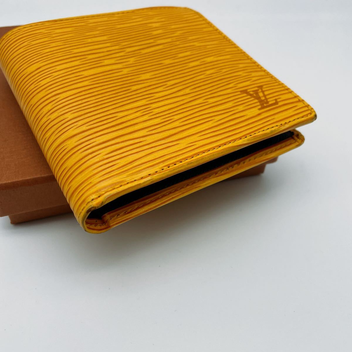 廃盤品 未使用級 ルイヴィトン エピ マルコ タッシリーイエロー×カシス 